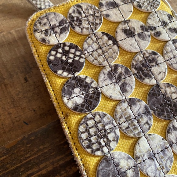 Henri Bendel Yellow and Brown Clutch - Picture 6 of 9